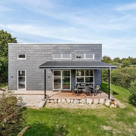 Ilkka - 175m From The Sea By Interhome *